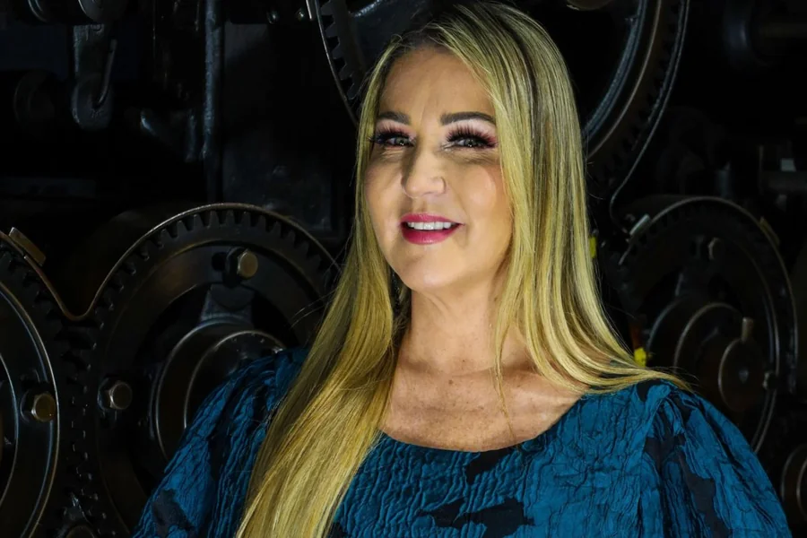 Alicia Villarreal Husband