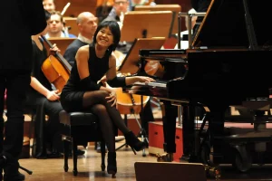 Yuja Wang Age – How Old Is the Piano Virtuoso?